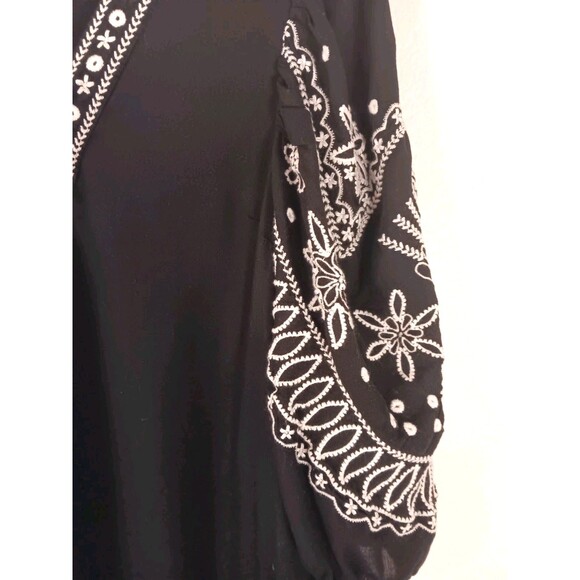 Belldini Los Angeles Black Embroidered Boho Tunic Dress Tassel Tie Rayon L/G - Picture 3 of 12